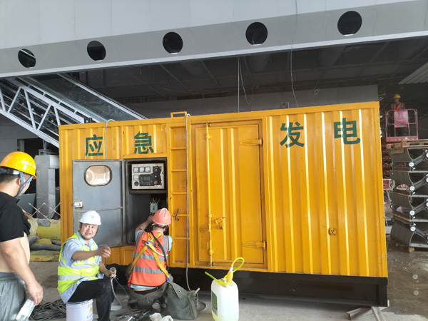 海陵怎样判断空气滤清器是否需要更换？