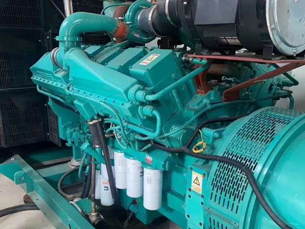 海陵更换100kW柴油发电机组机油时，需要注意哪些事项？